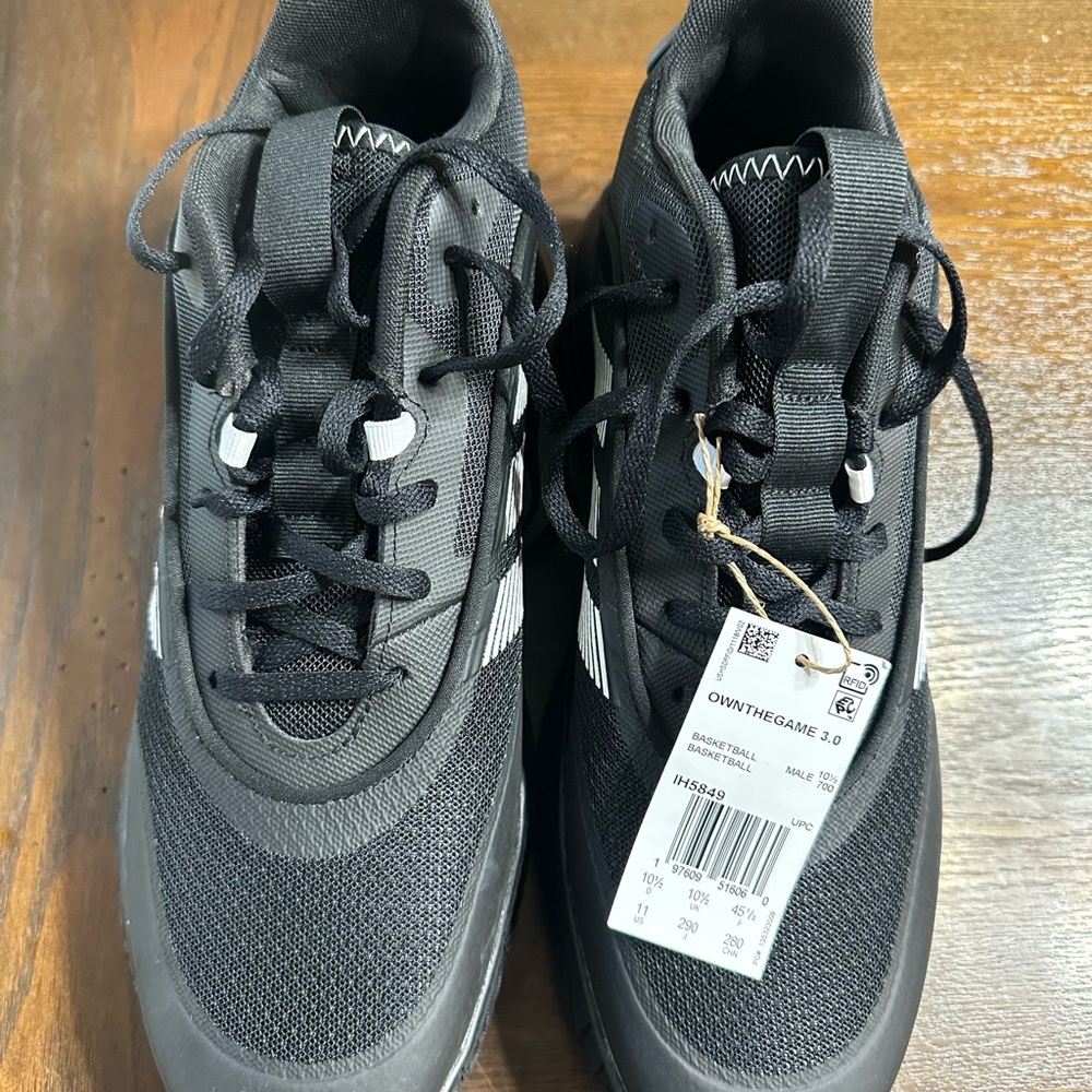 Adidas Men's Black and White Sneakers - Picture 10 of 10
